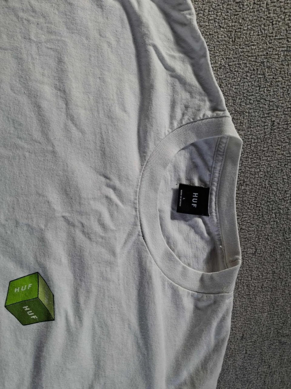 t-shirt branco/verde marca huf – tamanho l – photo 3